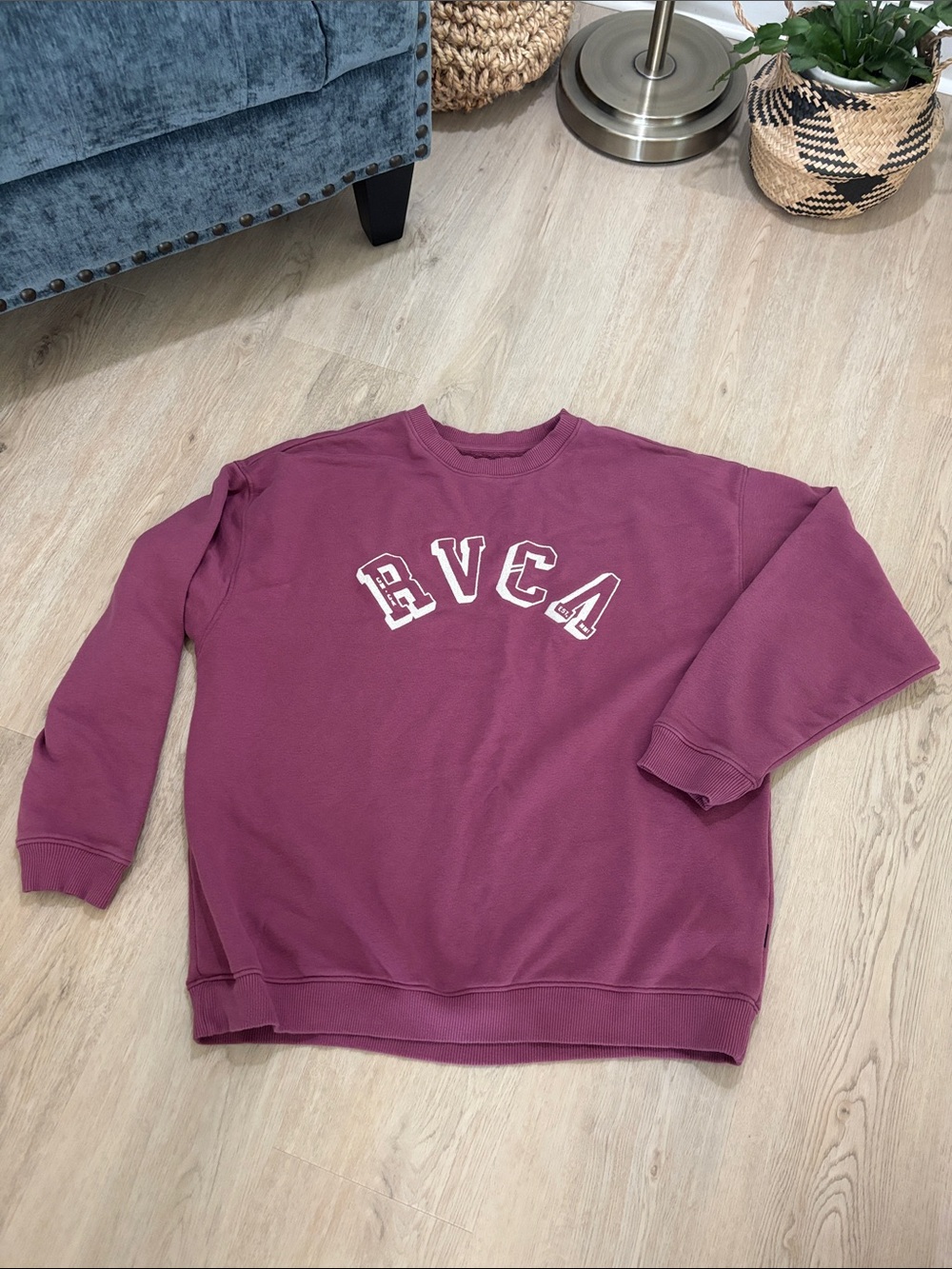 RVCA purple mens long sleeve Size Medium Crew-neck Sweatshirt